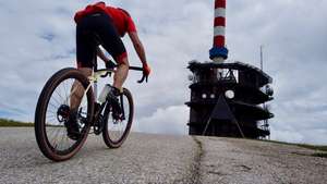 Reaching the Chasseral on my Volagi Viaje SL.