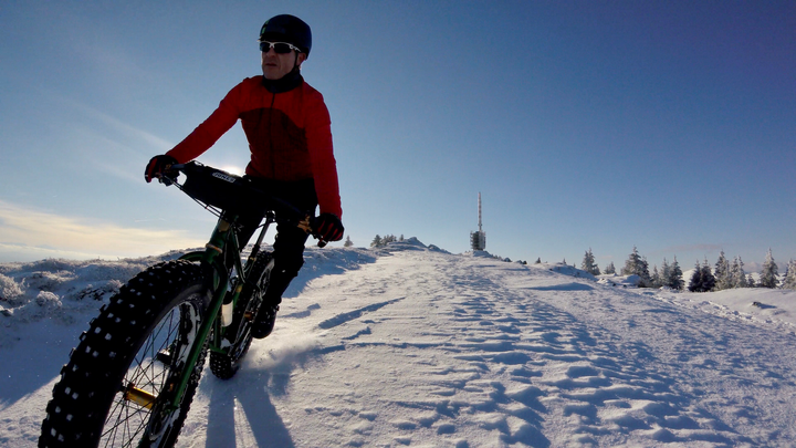 Hitting the Chasseral crest trail.