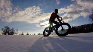 Fat-biking in the Jura on March 25, 2018.