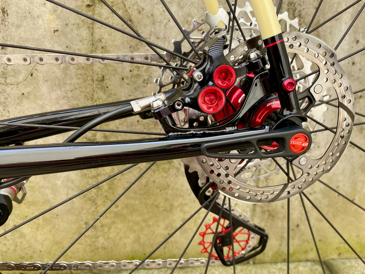 More red with those derailleur pulleys.