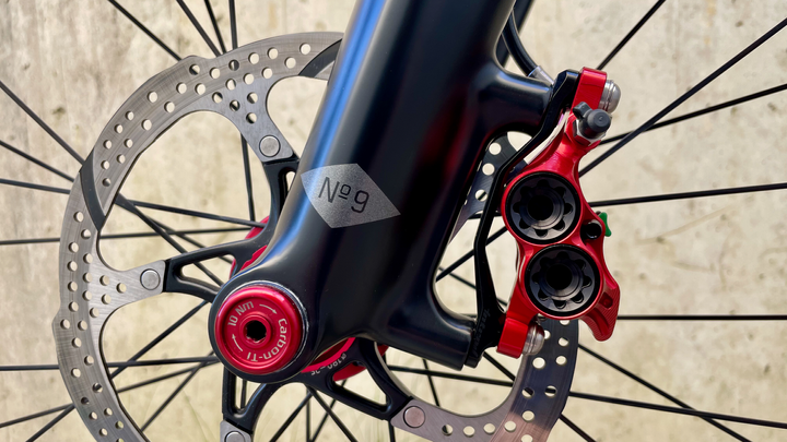 Hope XCR E4 front caliper.